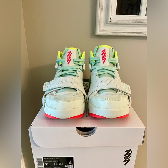 Jordan Zion 2 GS Basketball Shoes - 7Y - Picture 5 of 6